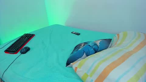 Jordn  follow me on my soyjordanditri  model account online show from 12.19.24