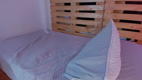 Jordn  follow me on my soyjordanditri  model account online show from 03.04.25
