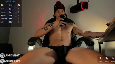 Snapshot of jordybatt chatting on 12.17.25 JORDY online show from 12.17.25