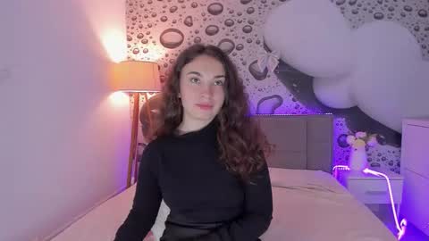 Snapshot of josephinerowe chatting on 04.05.26 Josephine online show from 04.05.26