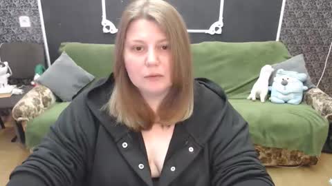 josiesun771 online show from 04.12.26