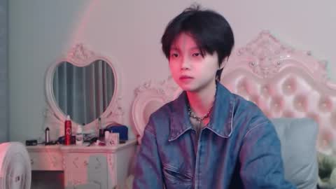 Snapshot of joycekay chatting on 12.15.25 joycekay online show from 12.15.25