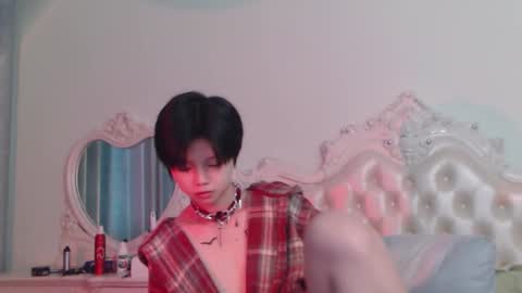 Snapshot of joycekay chatting on 12.21.25 joycekay online show from 12.21.25