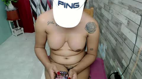 Snapshot of joycum_xxx chatting on 12.22.24 JOY in your heart online show from 12.22.24