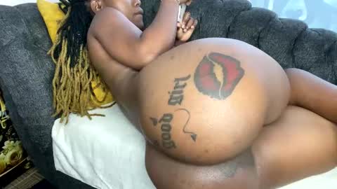 Butterflyass online show from 11.16.25