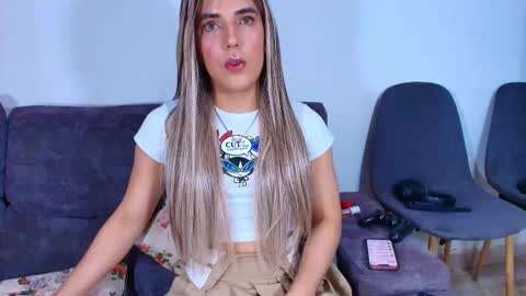 Snapshot of joywinks chatting on 03.01.26 joywinks online show from 03.01.26