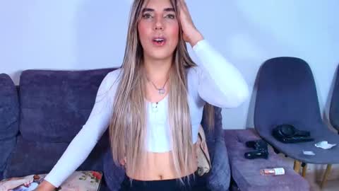 Snapshot of joywinks chatting on 03.01.26 joywinks online show from 03.01.26