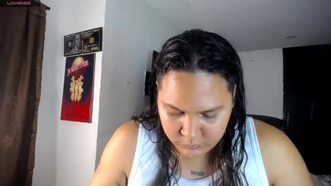 INDEPENDENT MODEL online show from 04.17.26