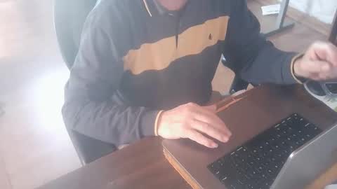 Soy Rai online show from 09.14.25