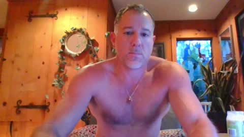 Snapshot of jroge21 chatting on 01.14.25 jroge21 online show from 01.14.25