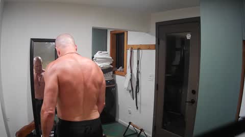 Snapshot of jroge21 chatting on 02.21.25 jroge21 online show from 02.21.25