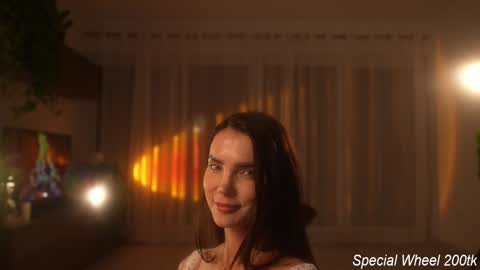 Jennifer Diaz online show from 12.13.25