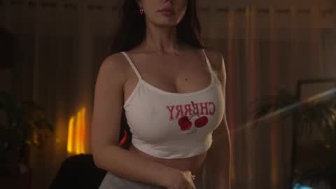 Jennifer Diaz online show from 03.24.26