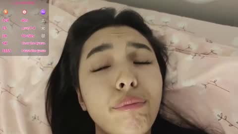 Snapshot of ju_jin chatting on 10.21.25 Jujin online show from 10.21.25