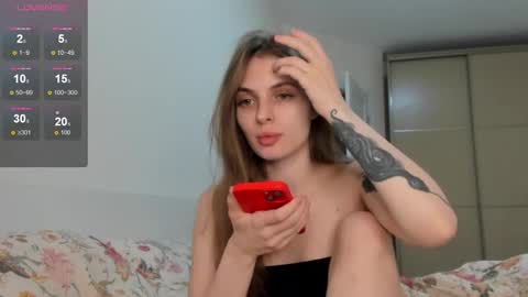 Snapshot of ju_lii chatting on 10.07.25 Julia and Julia online show from 10.07.25