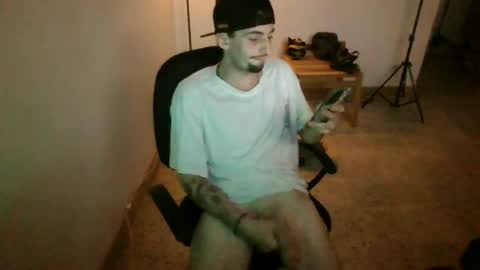 Snapshot of juan235665 chatting on 06.23.26 juan235665 online show from 06.23.26