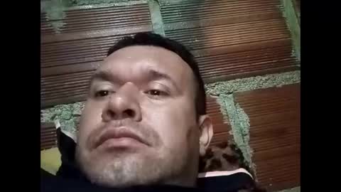 Snapshot of juan370490 chatting on 12.25.24 juan370490 online show from 12.25.24