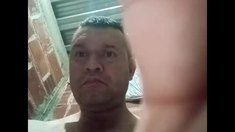 Snapshot of juan370490 chatting on 01.14.25 juan370490 online show from 01.14.25