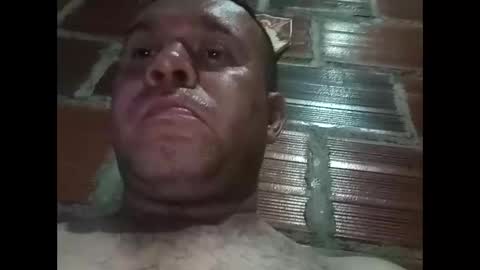 Snapshot of juan370490 chatting on 01.19.25 juan370490 online show from 01.19.25