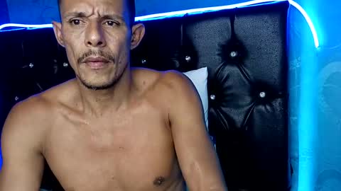 Snapshot of juan422757 chatting on 02.12.26 Juan y la flaca online show from 02.12.26