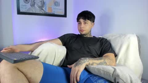 juan_alvarez18 online show from 09.21.25