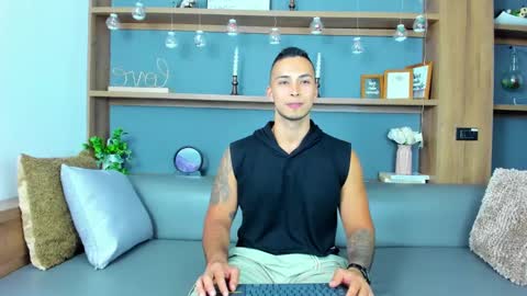 juan_muscle online show from 01.31.25