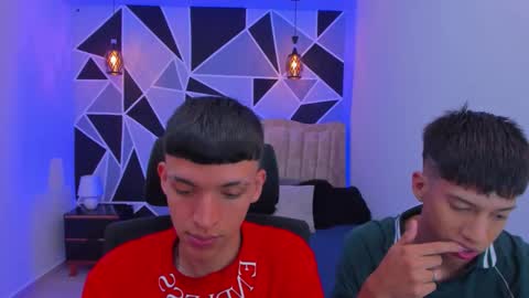 Snapshot of juan_nd_steven chatting on 11.05.25 JuanSteven online show from 11.05.25