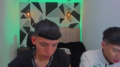 Snapshot of juan_nd_steven chatting on 11.09.25 JuanSteven online show from 11.09.25