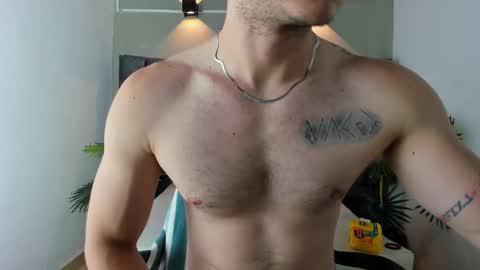 Snapshot of juan_prior chatting on 11.06.25 JUAN online show from 11.06.25