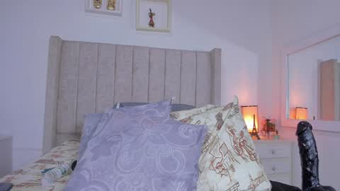 Snapshot of juana_240 chatting on 12.21.24 Lau follow online show from 12.21.24