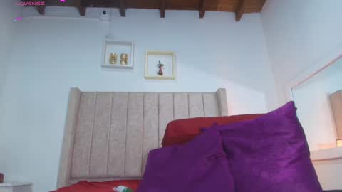 Snapshot of juana_240 chatting on 02.13.25 Lau follow online show from 02.13.25