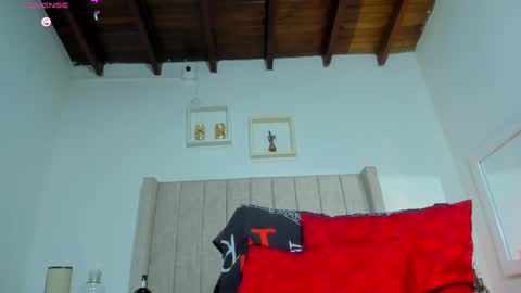 Snapshot of juana_240 chatting on 02.24.25 Lau follow online show from 02.24.25