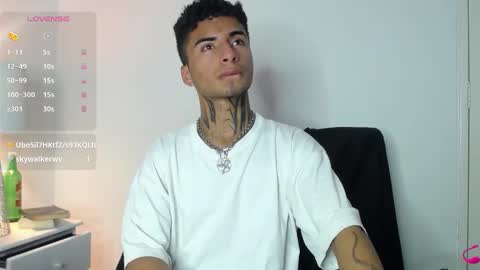 juancamilo66_ online show from 01.04.25