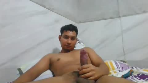Snapshot of juancamiloortegat87 chatting on 09.20.25 HOT BOY21 online show from 09.20.25