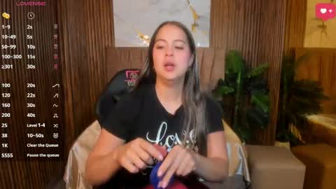 Snapshot of juanita_tay chatting on 05.02.26 JUANITA online show from 05.02.26
