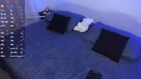 Blue online show from 02.19.25