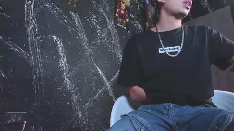 Snapshot of juansixx_ chatting on 11.06.25 Juan online show from 11.06.25