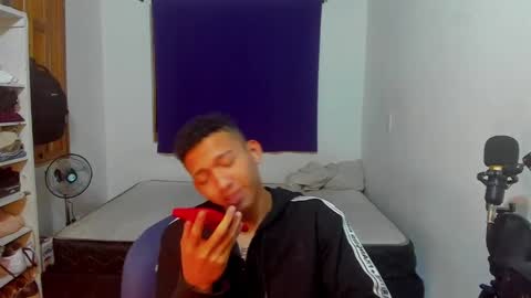 Snapshot of juansw66 chatting on 10.22.25 juansw66 online show from 10.22.25