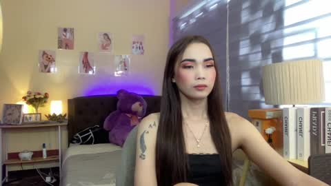 Snapshot of judiella chatting on 12.18.24 EloiseMoree online show from 12.18.24