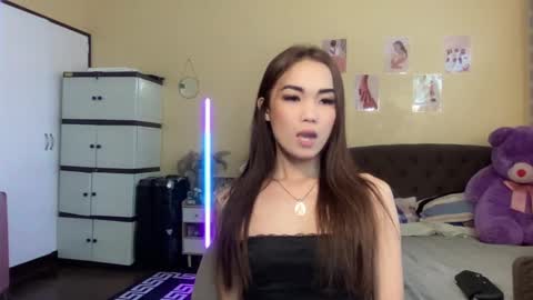 Snapshot of judiella chatting on 01.04.25 EloiseMoree online show from 01.04.25