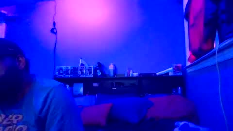 Juiceepawwg420 online show from 06.18.26