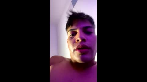 Snapshot of juicy_boy22 chatting on 12.02.24 Miguel online show from 12.02.24