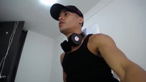 Snapshot of juicy_boy22 chatting on 01.26.25 Miguel online show from 01.26.25