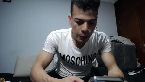Snapshot of juicy_boy22 chatting on 09.14.25 Miguel online show from 09.14.25
