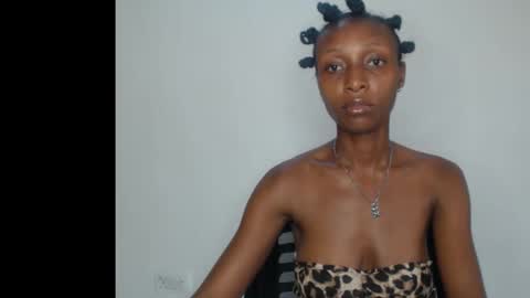 Snapshot of juicy_pinkpussy564197 chatting on 02.22.26 olivia online show from 02.22.26