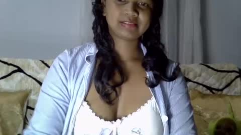 Snapshot of juicy_pretty chatting on 08.09.26 stellah online show from 08.09.26
