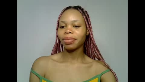 Snapshot of juicy_slut0 chatting on 07.19.26 Champaign online show from 07.19.26