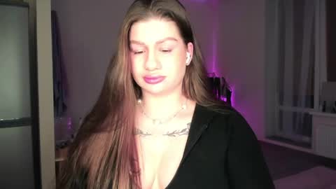 Elena online show from 04.22.26