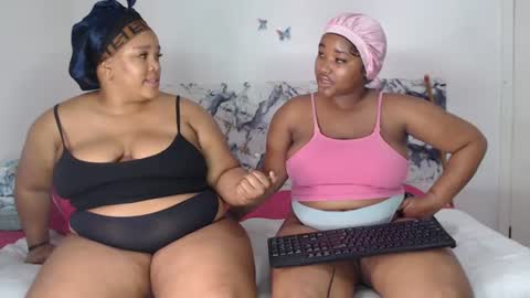 Snapshot of juicyjasminx chatting on 06.12.26 juicyjasminx online show from 06.12.26