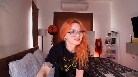 Hiya Im your sweet Lia online show from 10.15.25